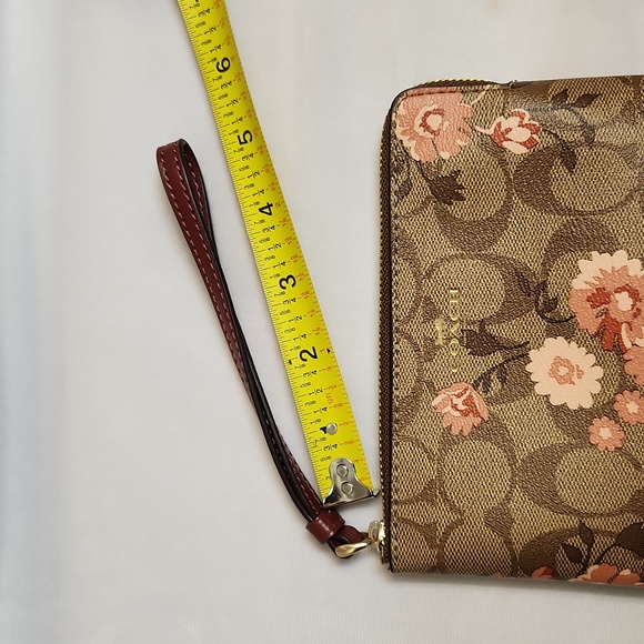 Coach Signature Canvas Leather Floral Print wristlet - Picture 14 of 14